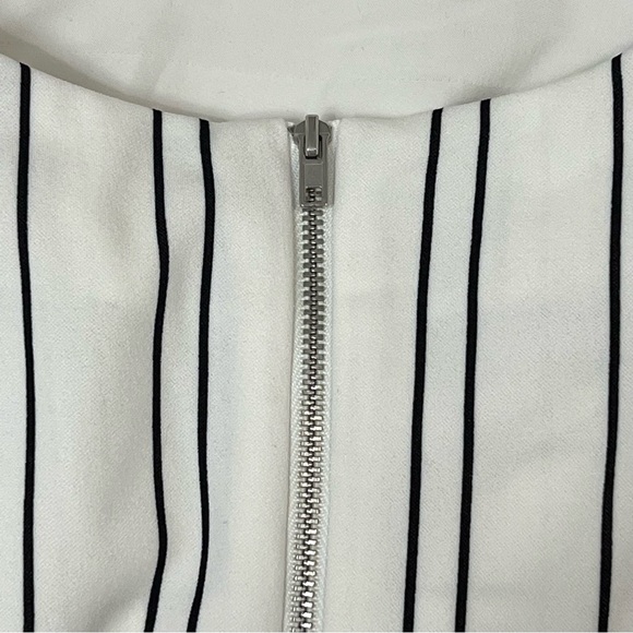 Melloday Striped Short Sleeve Top - Black and White - Picture 4 of 5